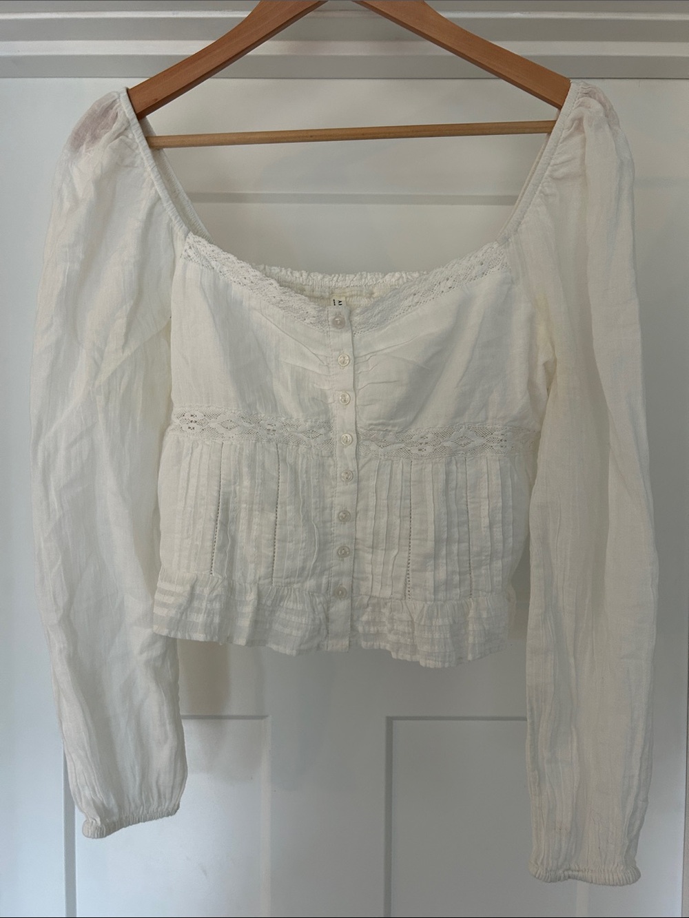 American Eagle Outfitters White Lace-Trim Button Front Peasant Blouse